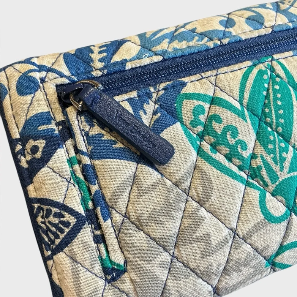 Vera Bradley RFID Trifold Wallet in Santiago Floral Print Quilted Cotton - Picture 3 of 13